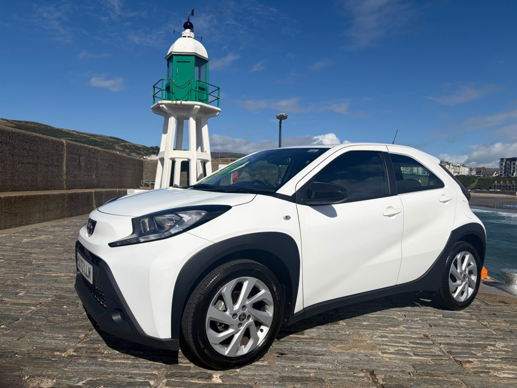 TOYOTA AYGO X Hatchback 1.0 VVT-i Pure (2022) — photograph from Franklin's