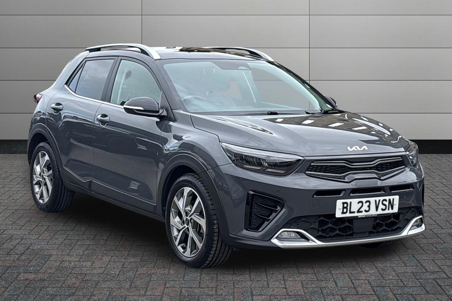 Kia Stonic 1.0 T-GDi MHEV GT-Line S Euro 6 (s/s) 5dr This 2023 Kia Stonic T-GDi GT-Line S has been maintained by only one owner from new, ensuring a well-cared-for history. This compact SUV features a 1.0L petrol hybrid engine that meets Eu — photograph from Ocean Ford