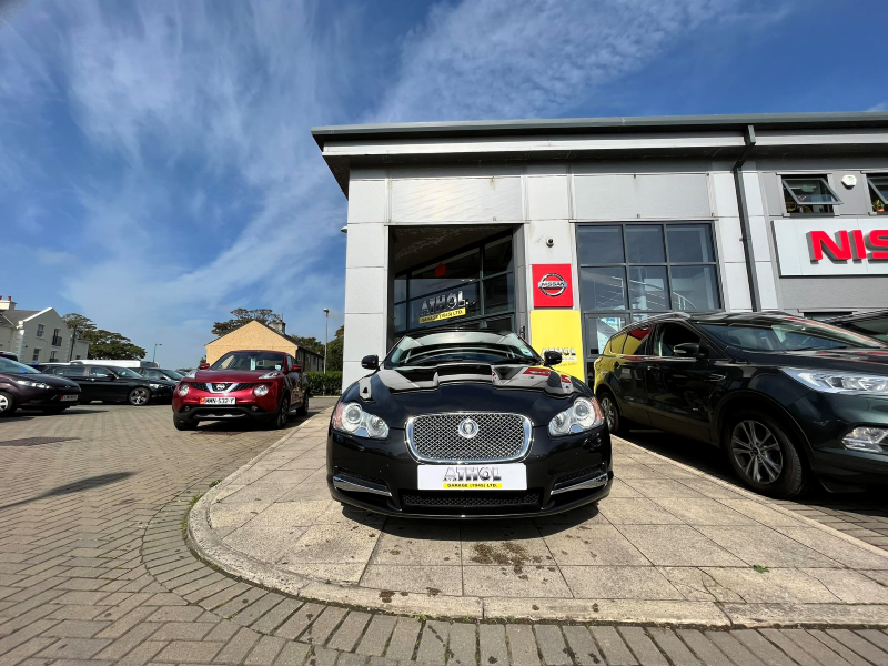 Jaguar XF 3.0 V6 LUXURY — photograph from Athol Garage