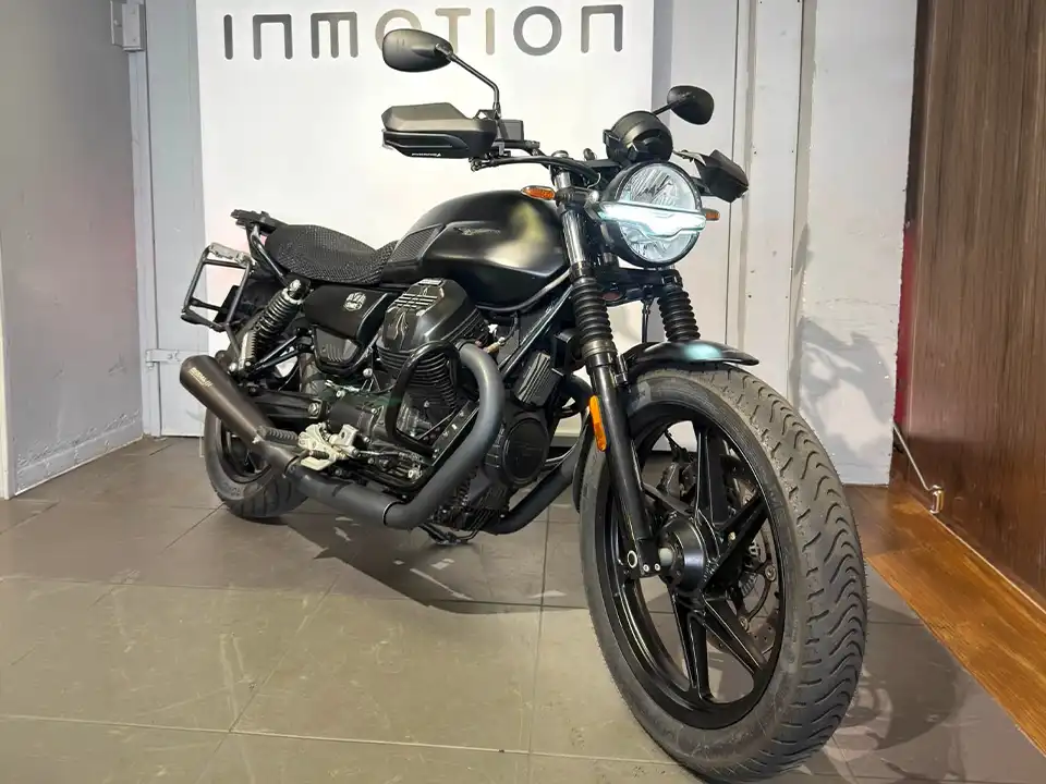 Moto Guzzi V7 Stone — photograph from INMOTION